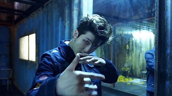 FAKE LOVE