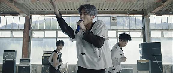 0X1=LOVESONG (I Know I Love You) feat. Seori